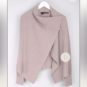 360 Cashmere Women’s Cream Cardigan Sweater 100% Cashmere Size Medium